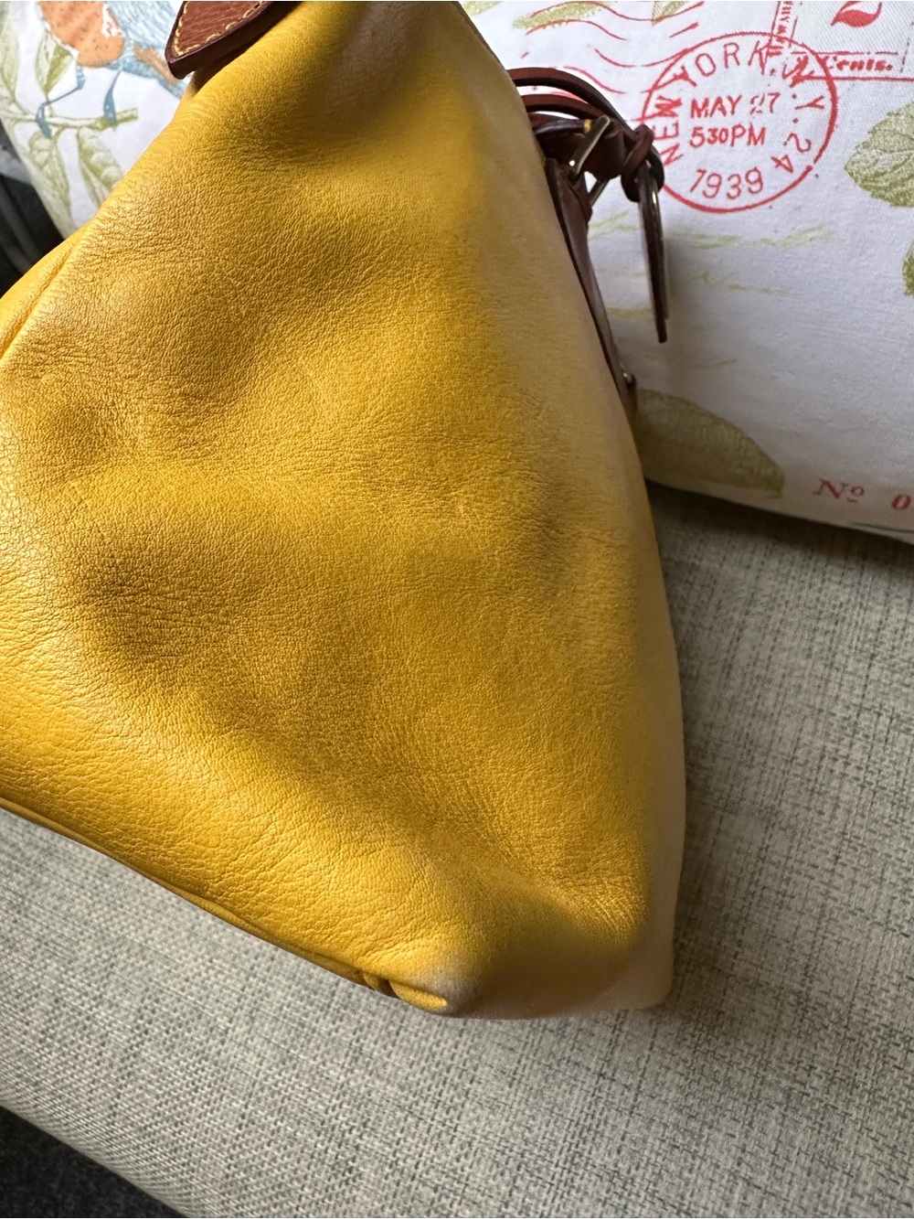 Classic Dooney and Bourke Vacchetta Leather Satchel - Picture 13 of 16